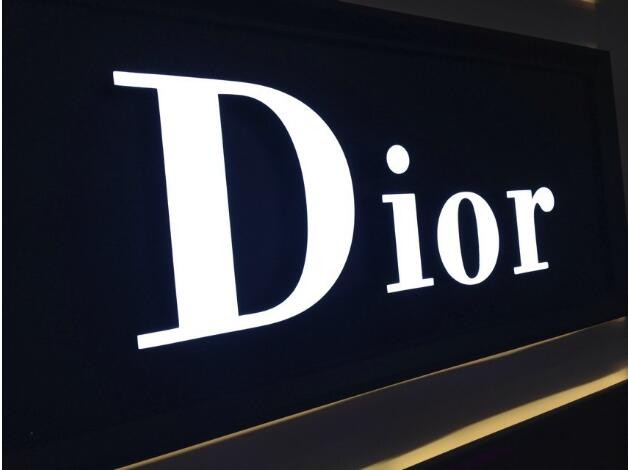 Dior發(fā)光亞克力字制作