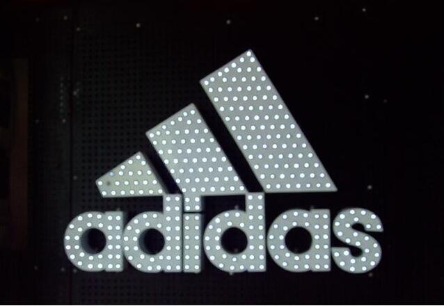 adidas點陣沖孔發光字