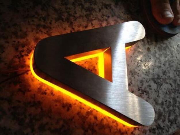 字母鈦金拉絲不銹鋼發光字