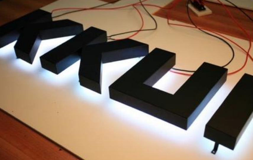 精工無縫不銹鋼發(fā)光字 背打光不銹鋼字加透明亞克力led發(fā)光字
